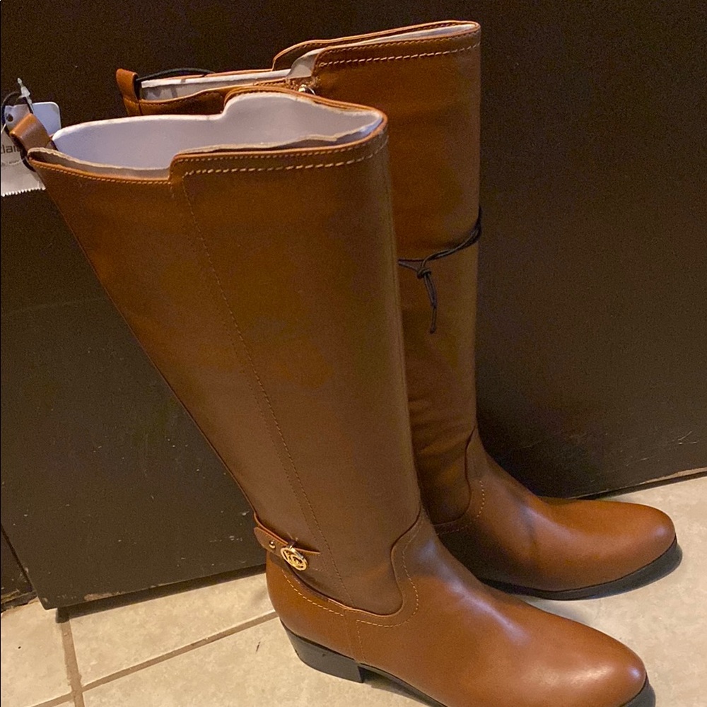 Liz Claiborne Brown Ankle Booties